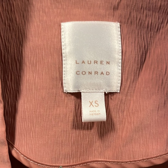 Size XS Lauren Conrad loose-fitting blazer. - Picture 3 of 3